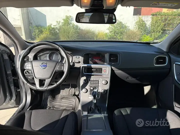 Volvo V60 2018 photo 3