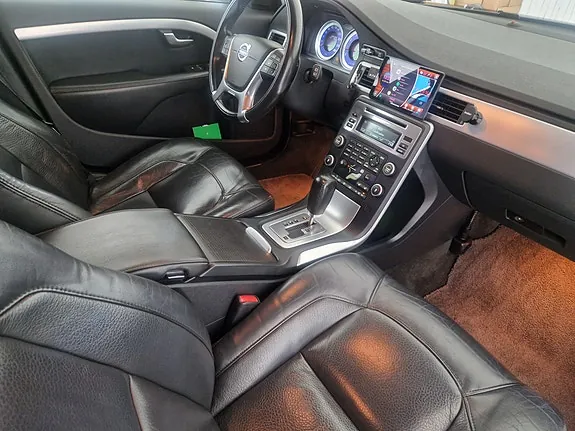 Volvo V70 2011 photo 4