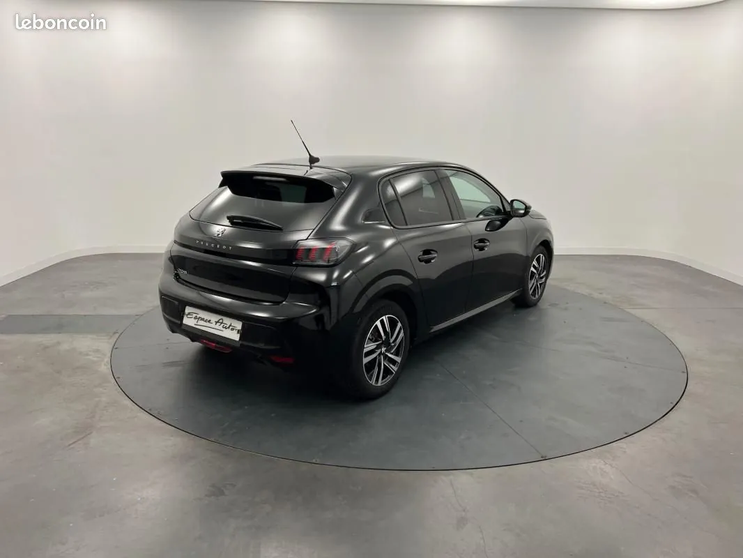 Peugeot 208 2023 photo 5