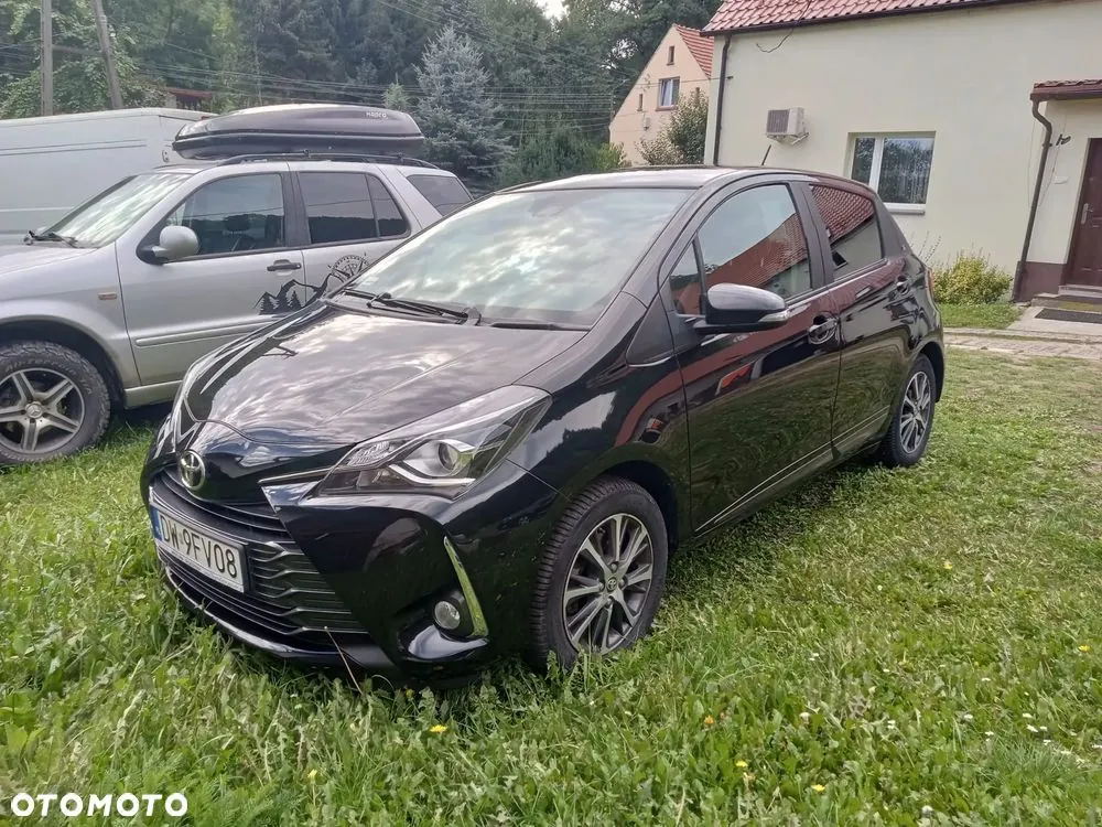 Toyota Yaris 2019 photo 2