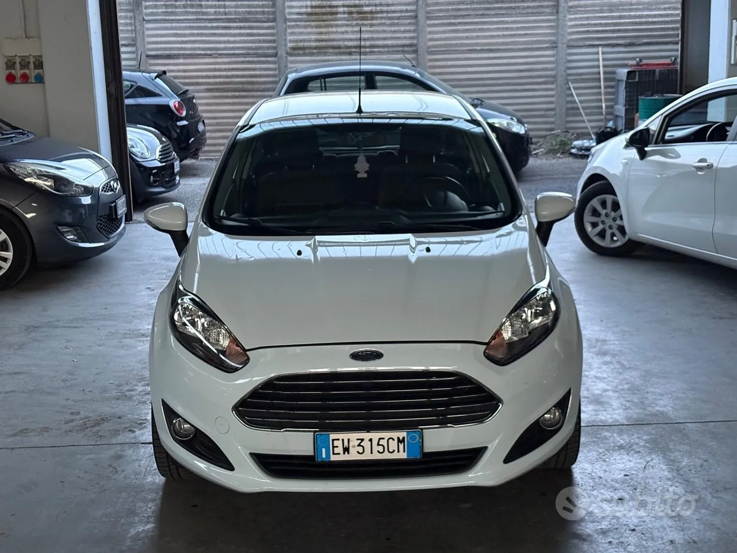 Ford Fiesta 2014 photo 2