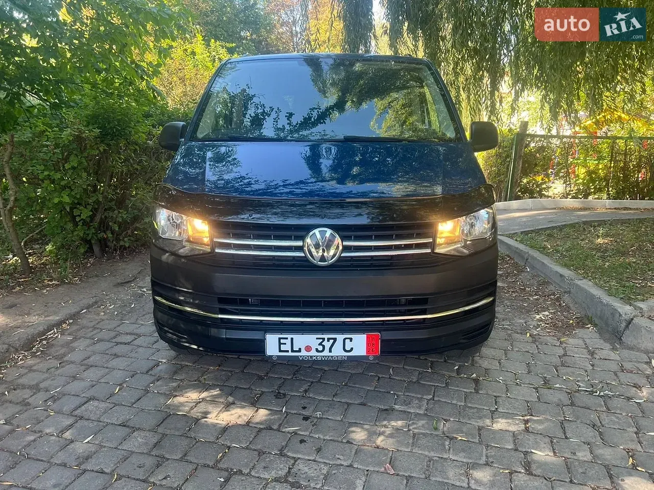 Volkswagen Caravelle 2017 photo 2
