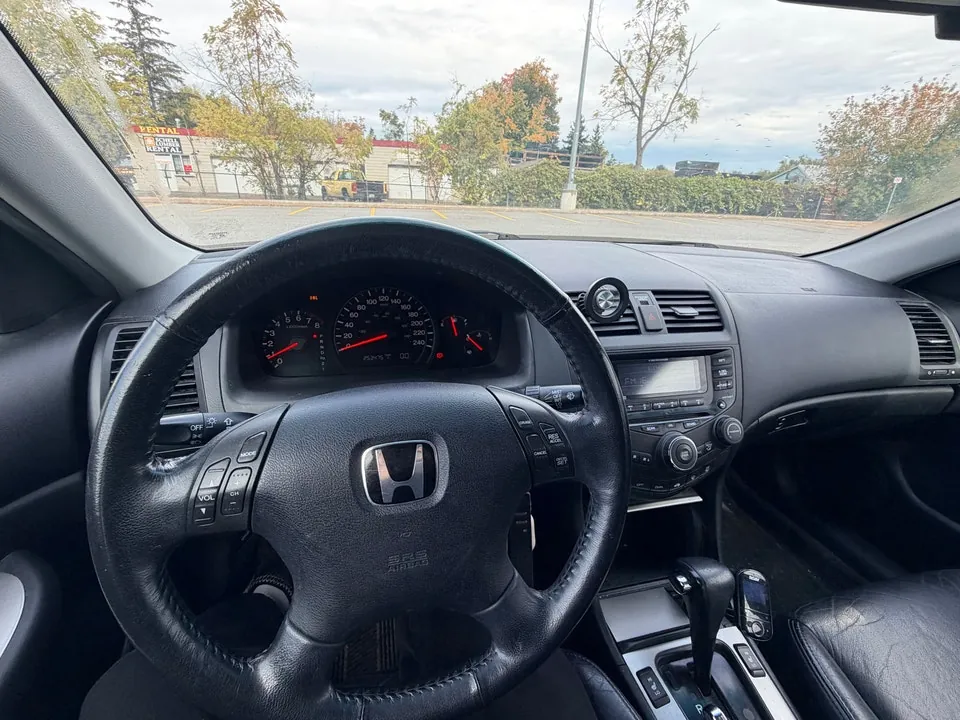 Honda Accord 2004 photo 5