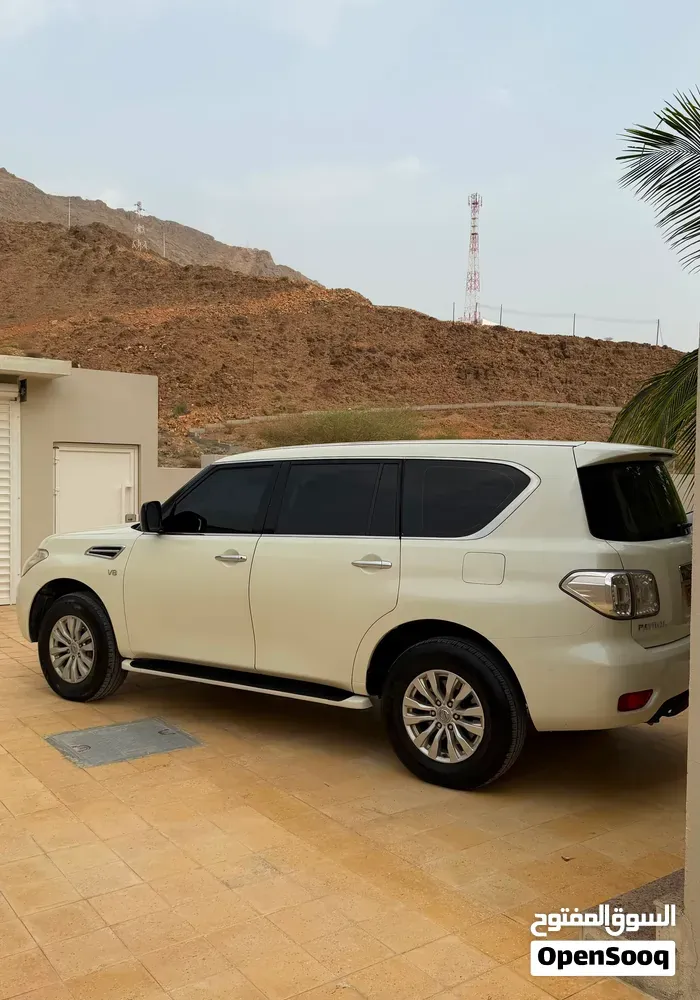 Nissan Patrol 2016 photo 4