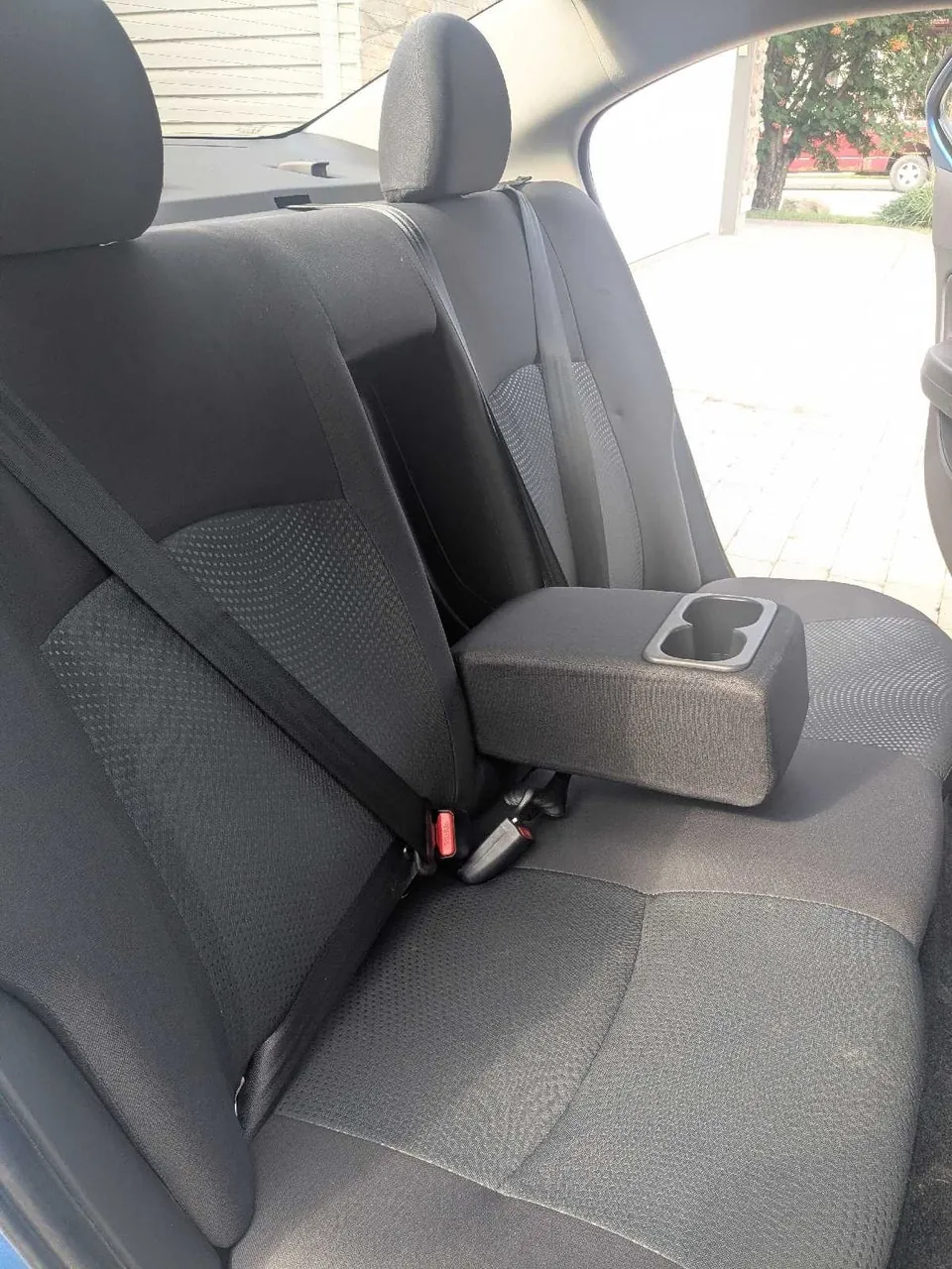 Mitsubishi Mirage 2018 photo 4