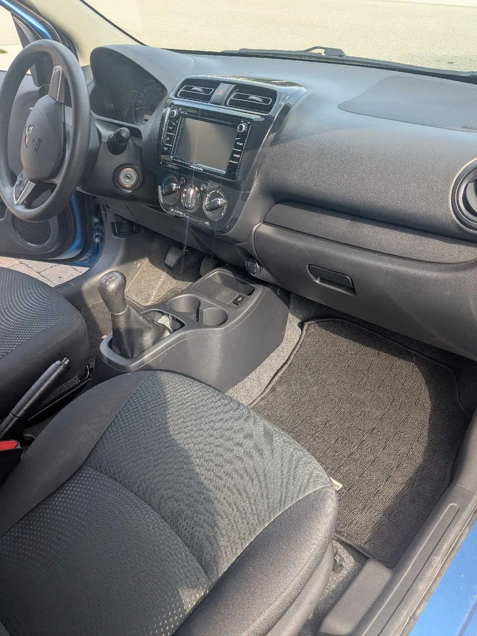 Mitsubishi Mirage 2018 photo 3