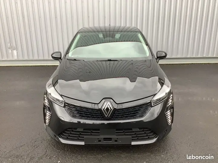 Renault Clio 2026 photo 2