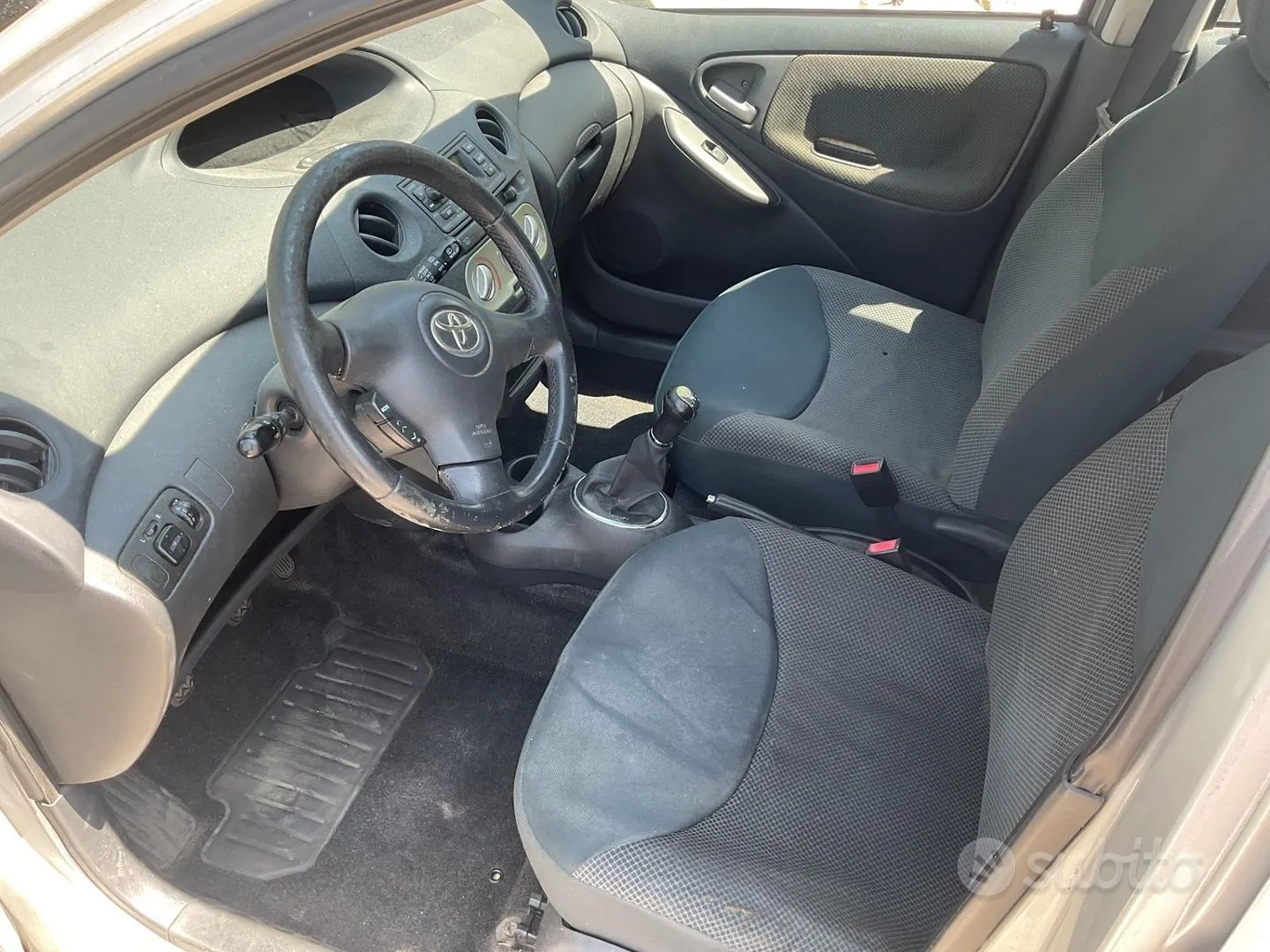 Toyota Yaris 2005 photo 5