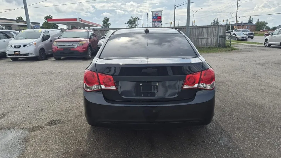Chevrolet Cruze 2015 photo 3