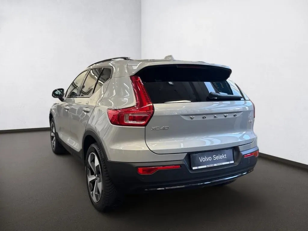 Volvo Xc40 2023 photo 2