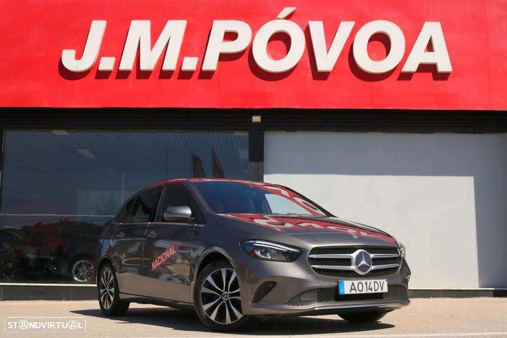 Mercedes-Benz B 180