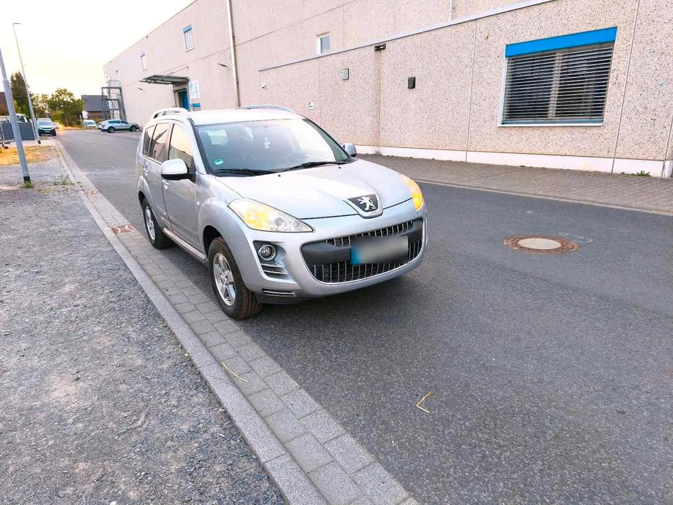 Peugeot 4007