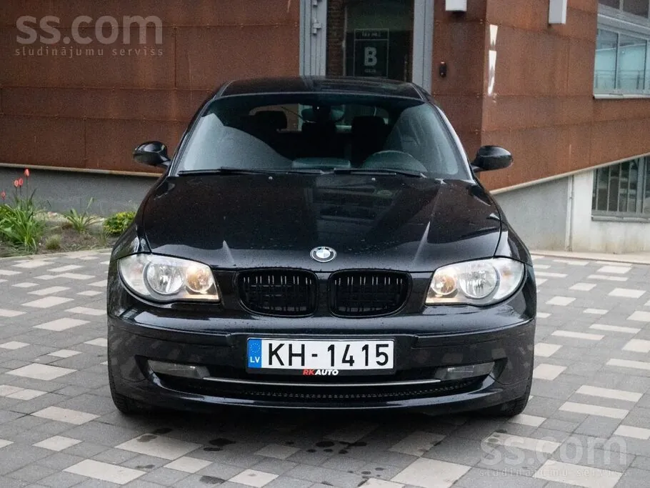 BMW 116I 2009 photo 2