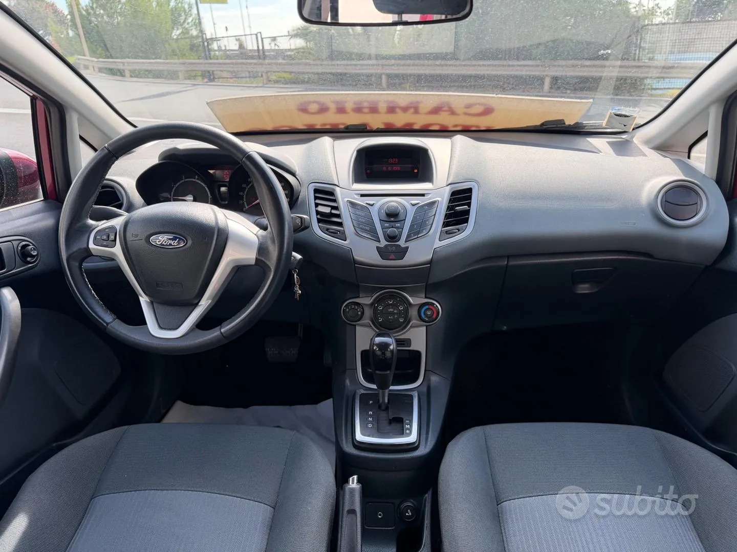 Ford Fiesta 2011 photo 4