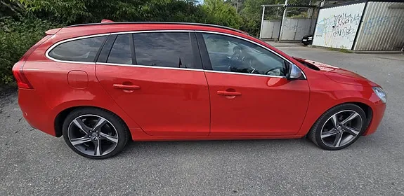 Volvo V60 2012 photo 2