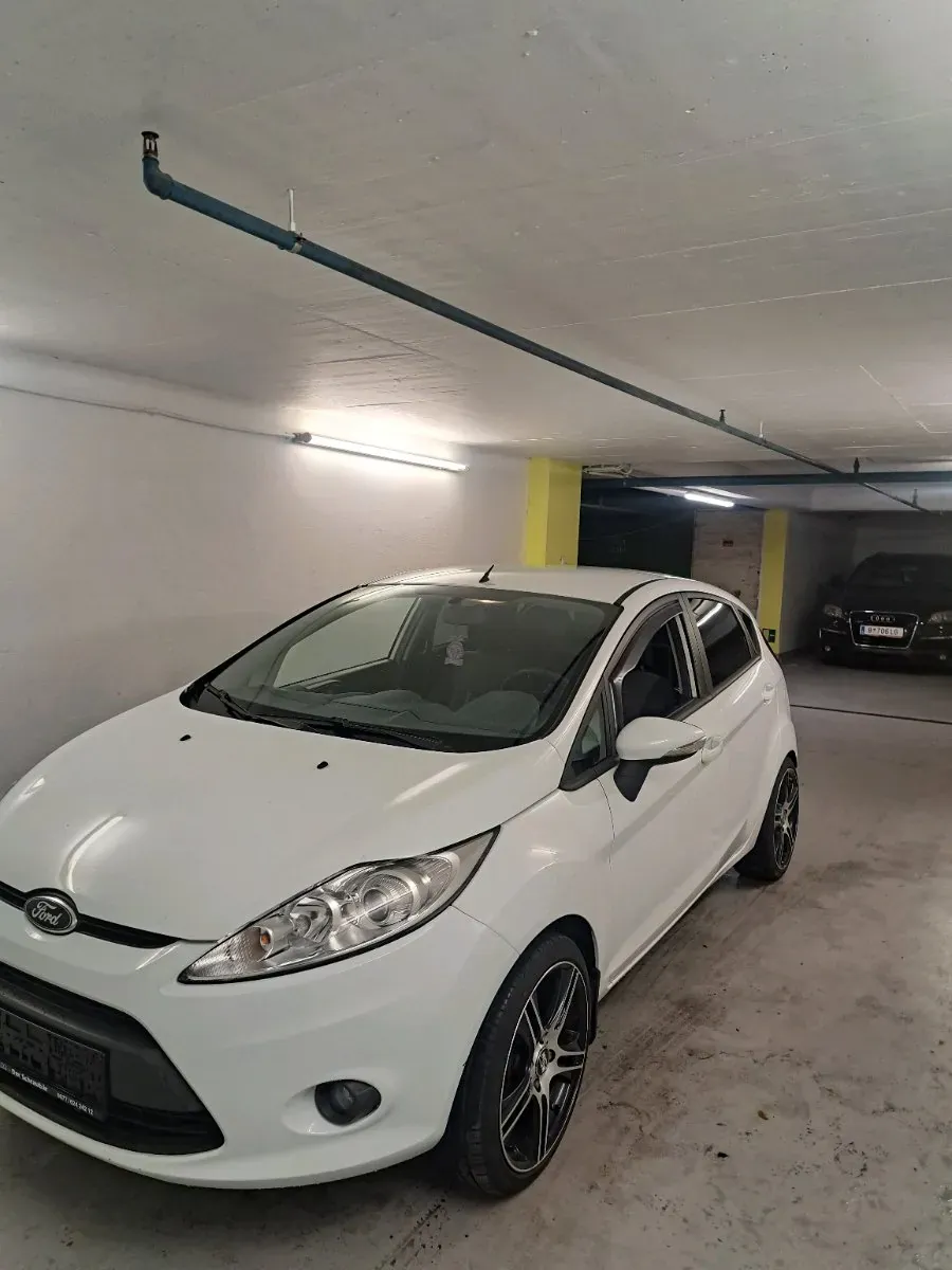 Ford Fiesta 2009 photo 2