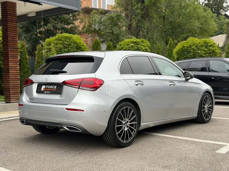 Mercedes-Benz A180 2018 photo 5
