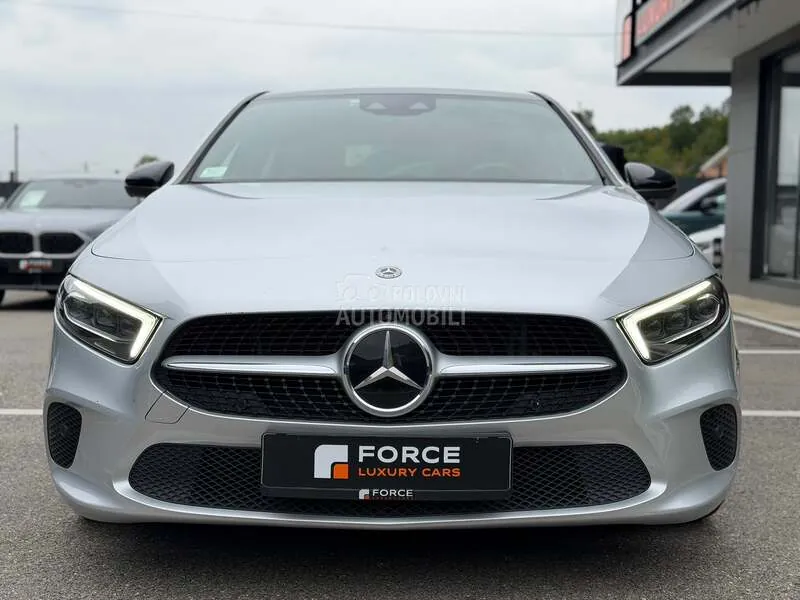 Mercedes-Benz A180 2018 photo 2