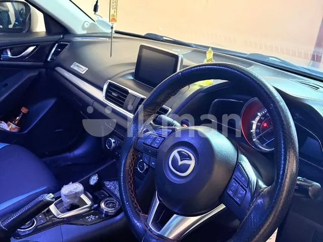 Mazda Axela 2015 photo 4