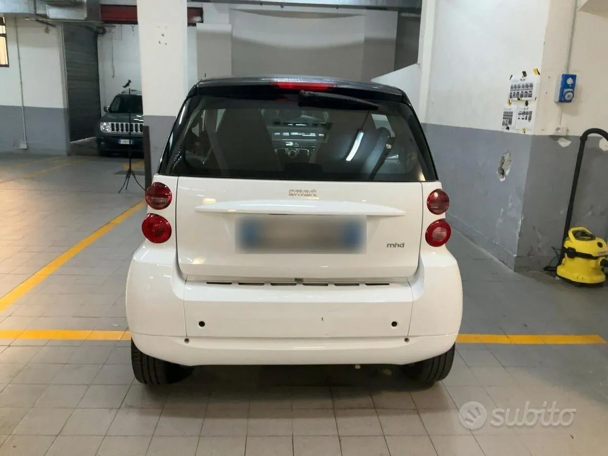 Smart Fortwo 2010 photo 3
