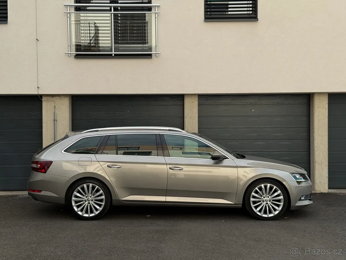 Skoda Superb 2016 photo 2