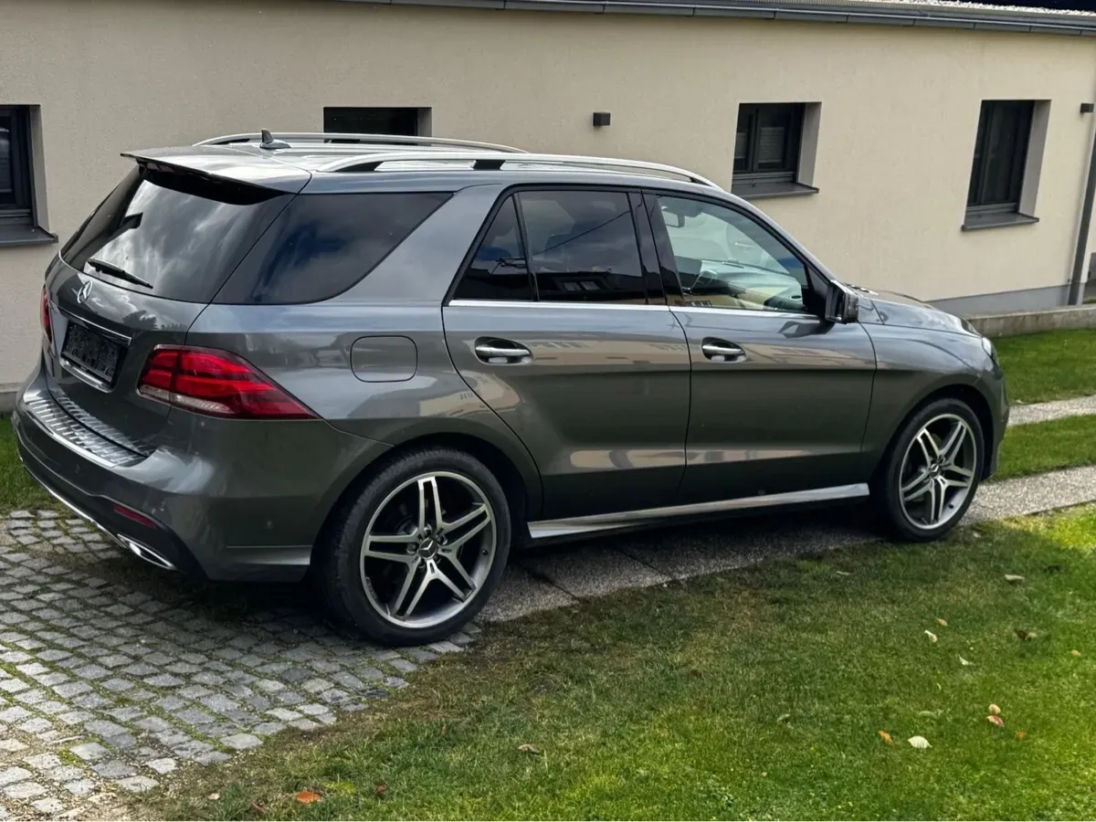 Mercedes-Benz Gle-Class 2018 photo 2