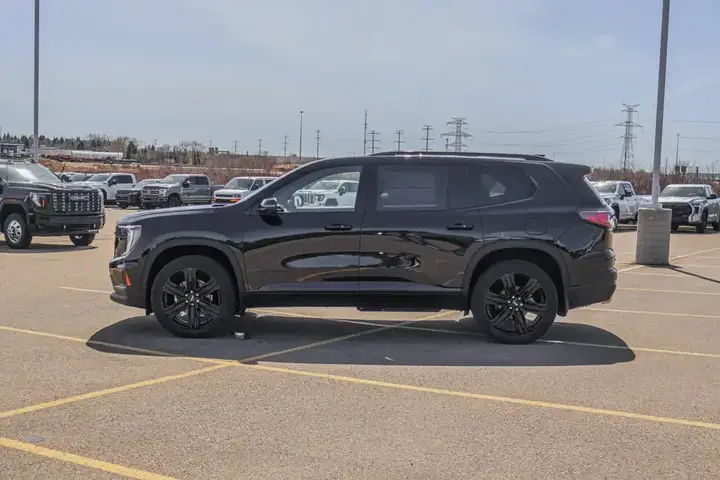 GMC Acadia 2026 photo 5