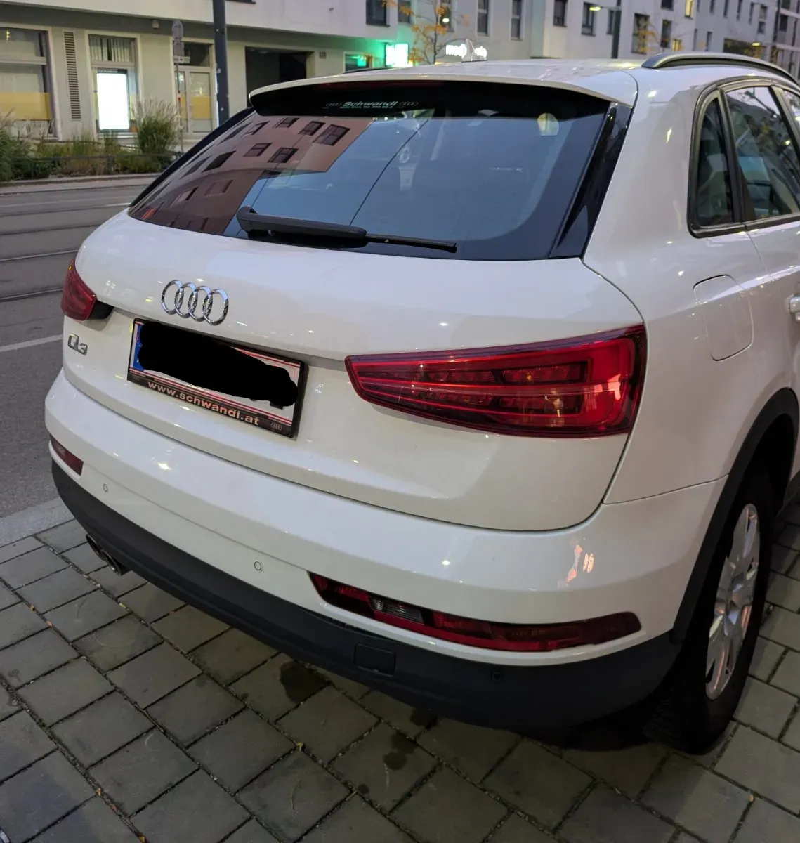 Audi Q3 2015 photo 2