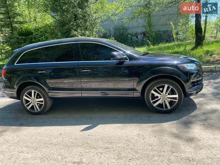 Audi Q7 2012 photo 3