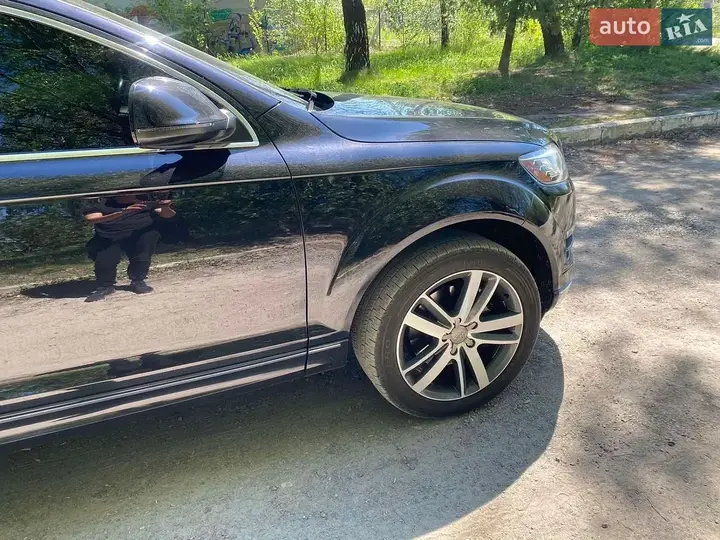 Audi Q7 2012 photo 5