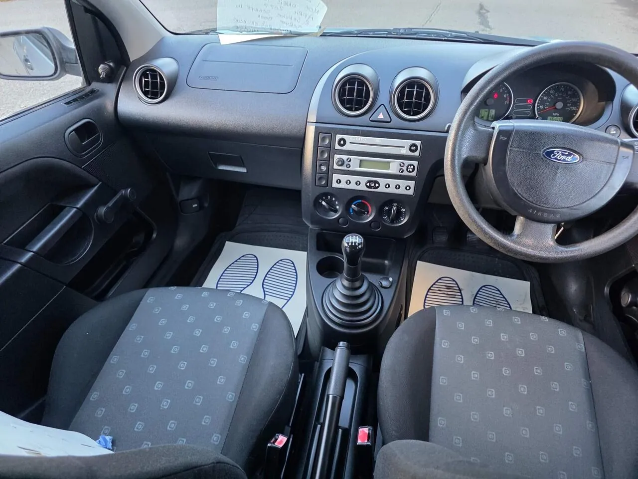 Ford Fiesta 2005 photo 4