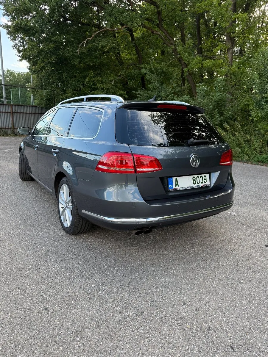Volkswagen Passat 2011 photo 3