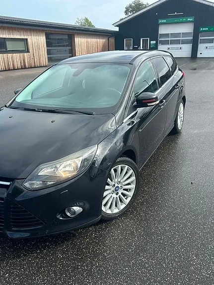 Ford Focus 2012 photo 2