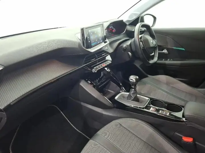 Peugeot 208 2021 photo 5