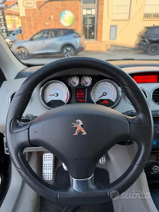 Peugeot 308 2011 photo 5