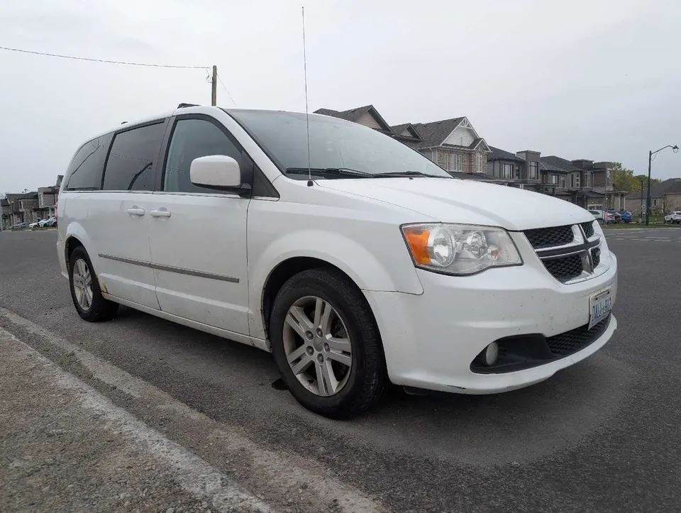 Dodge Grand Caravan 2015 photo 2
