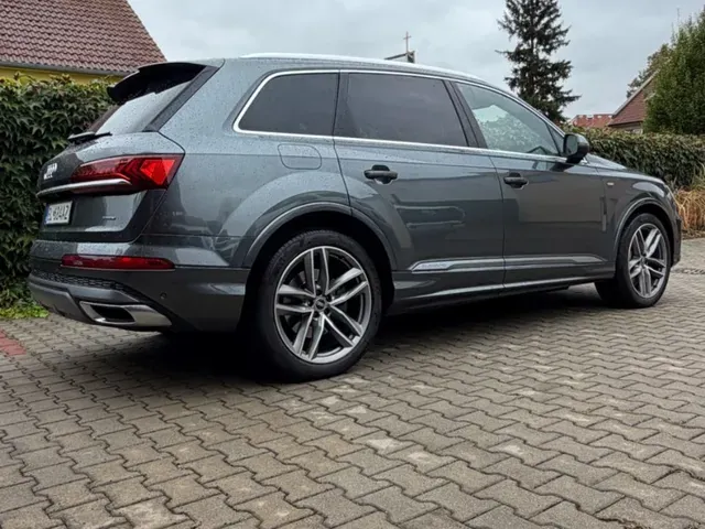 Audi Q7 2021 photo 4