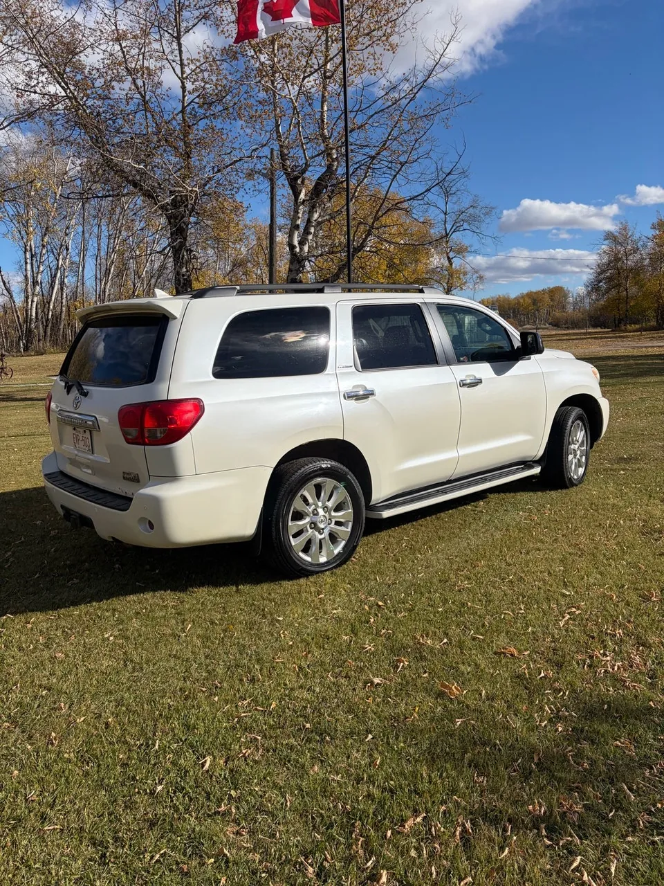 Toyota Sequoia 2012 photo 4