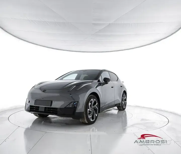 Lynk & Co 02 Core
