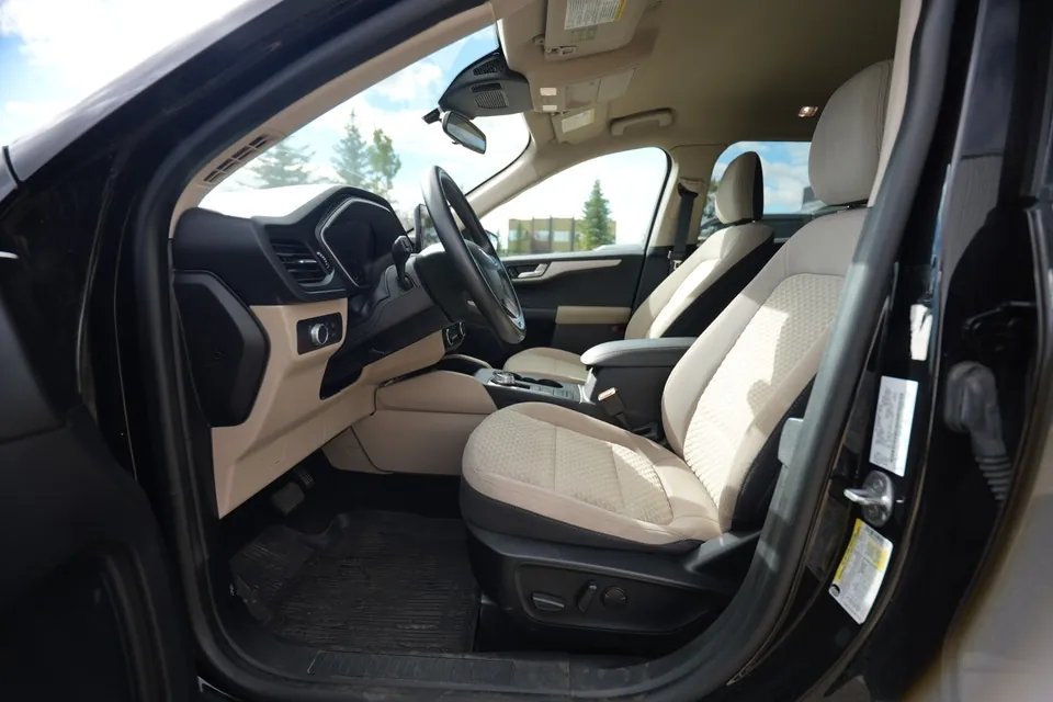 Ford Escape 2020 photo 2