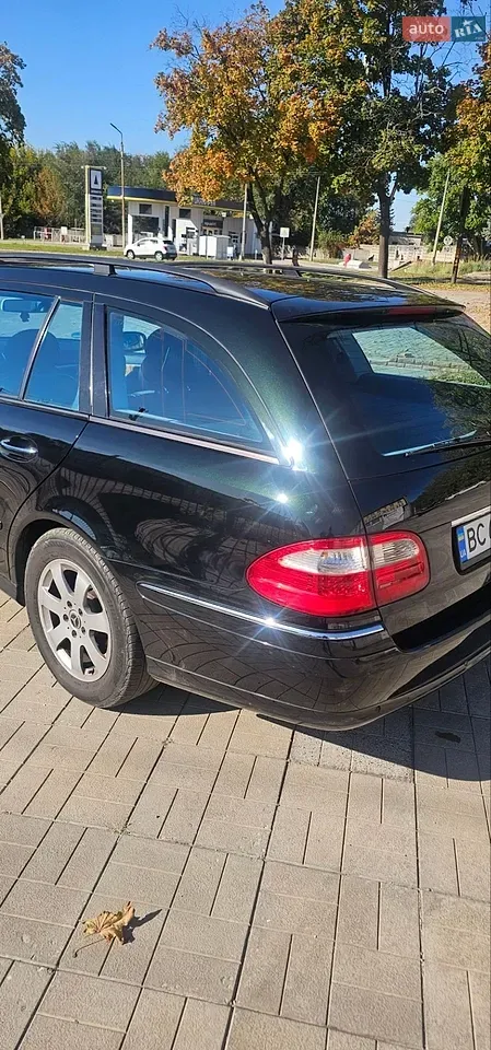 Mercedes-Benz E-Class 2004 photo 4