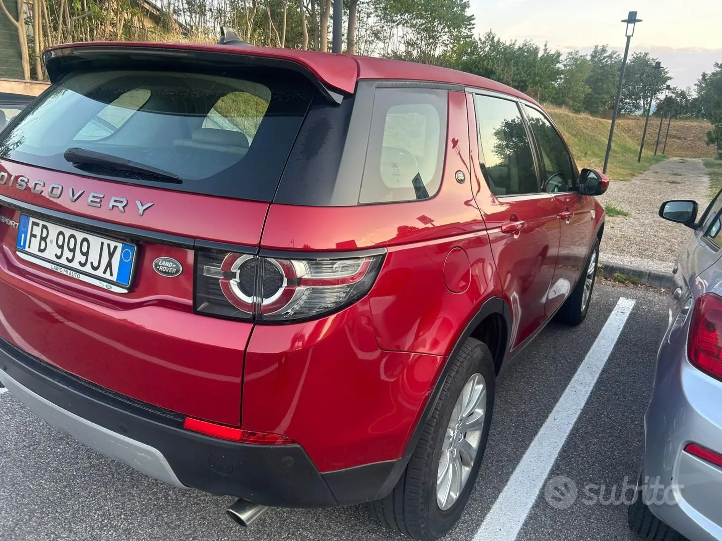 Land Rover Discovery Sport 2016 photo 2