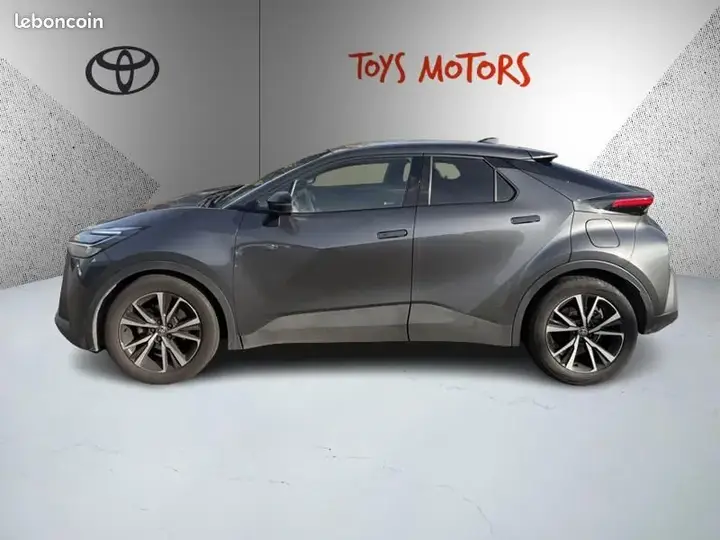 Toyota C-Hr 2024 photo 2