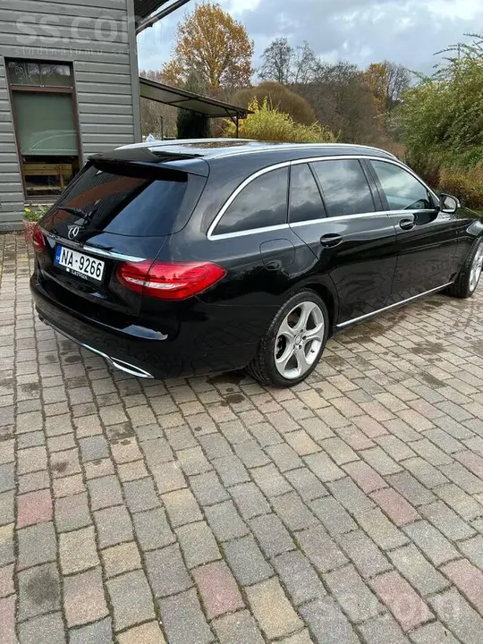 Mercedes-Benz C220 2015 photo 4