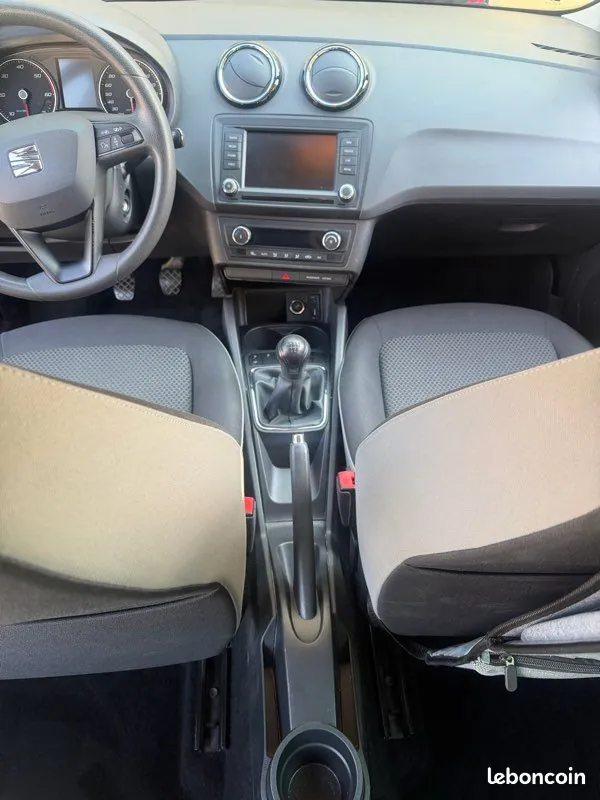 Seat Ibiza 2016 photo 3