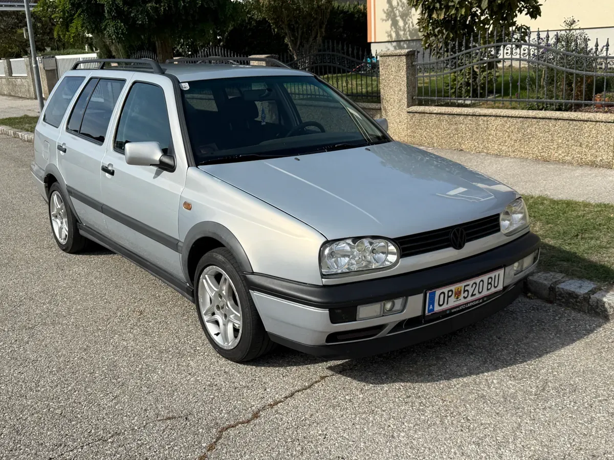 Volkswagen Golf 1998 photo 2