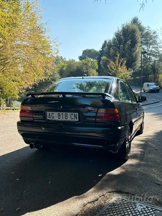 Ford Escort 1992 photo 4