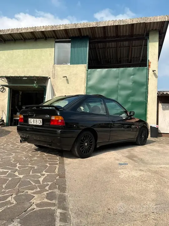 Ford Escort 1992 photo 2