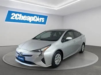 Toyota Prius 2017 photo 2