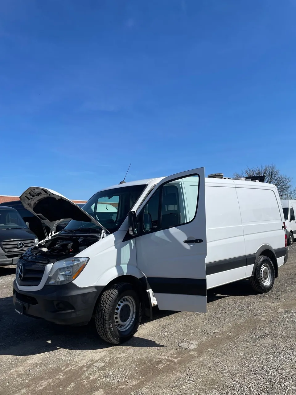 Mercedes-Benz Sprinter Van 2017 photo 2
